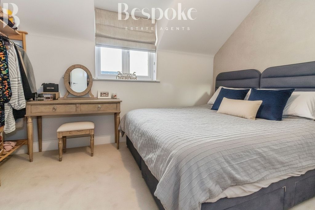 Additional image 18 of 4 bed terraced house for saleSunapee Road, Reading RG2