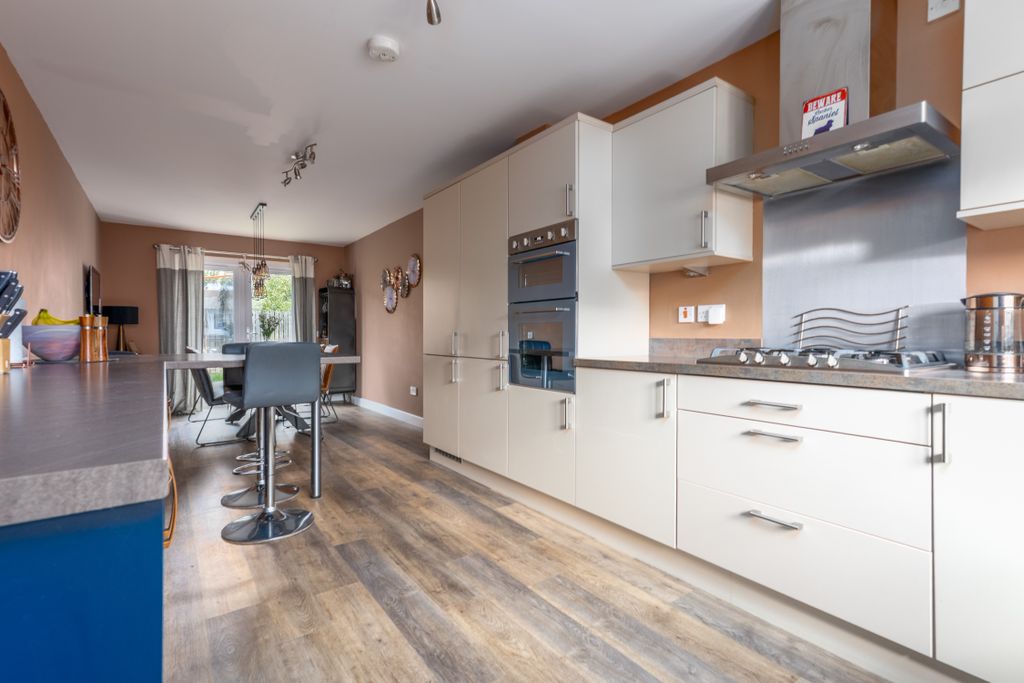 Additional image 3 of 4 bed link detached house for saleMcleod Road, Alloa FK10