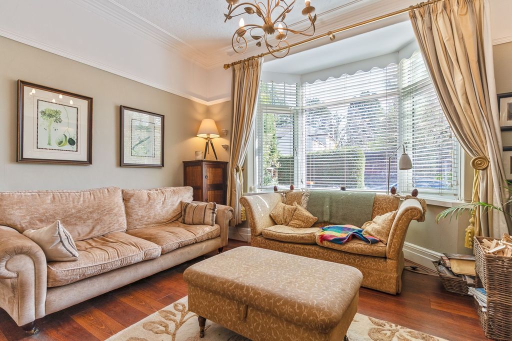 Additional image 13 of 4 bed semi-detached house for saleFields Road, Newport NP20