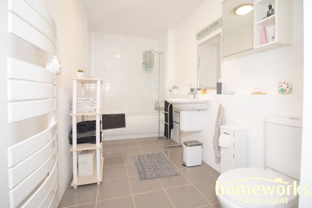 Additional image 8 of 2 bed flat for saleStation Road, Yaxham, Dereham NR19