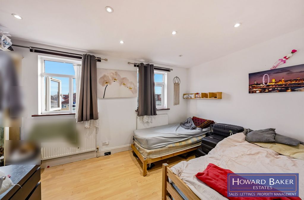 Additional image 11 of 5 bed semi-detached house for saleWoodfield Avenue, Colindale NW9