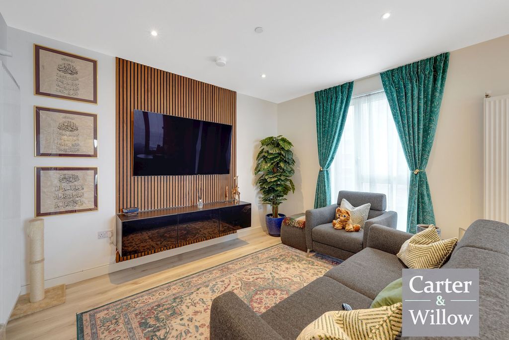 Additional image 3 of 3 bed flat for saleO'leary Mansions, Kings Hill, Barking IG11