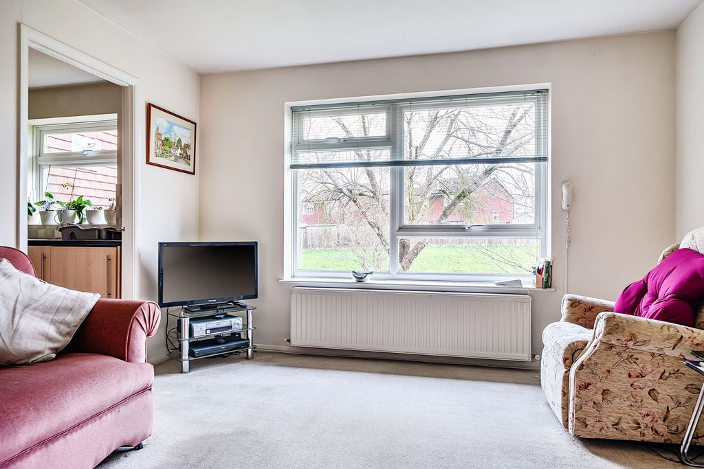 Additional image 6 of 2 bed flat for saleFarriers Close, Billingshurst RH14