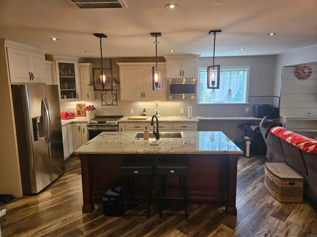 Additional image 7 of 40275 Avenida Cerrovista, Cherry Valley, CA 92223