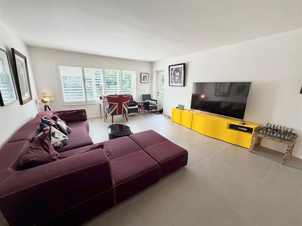 Additional image 6 of 2 bed flat for saleBradgate Road, Altrincham WA14