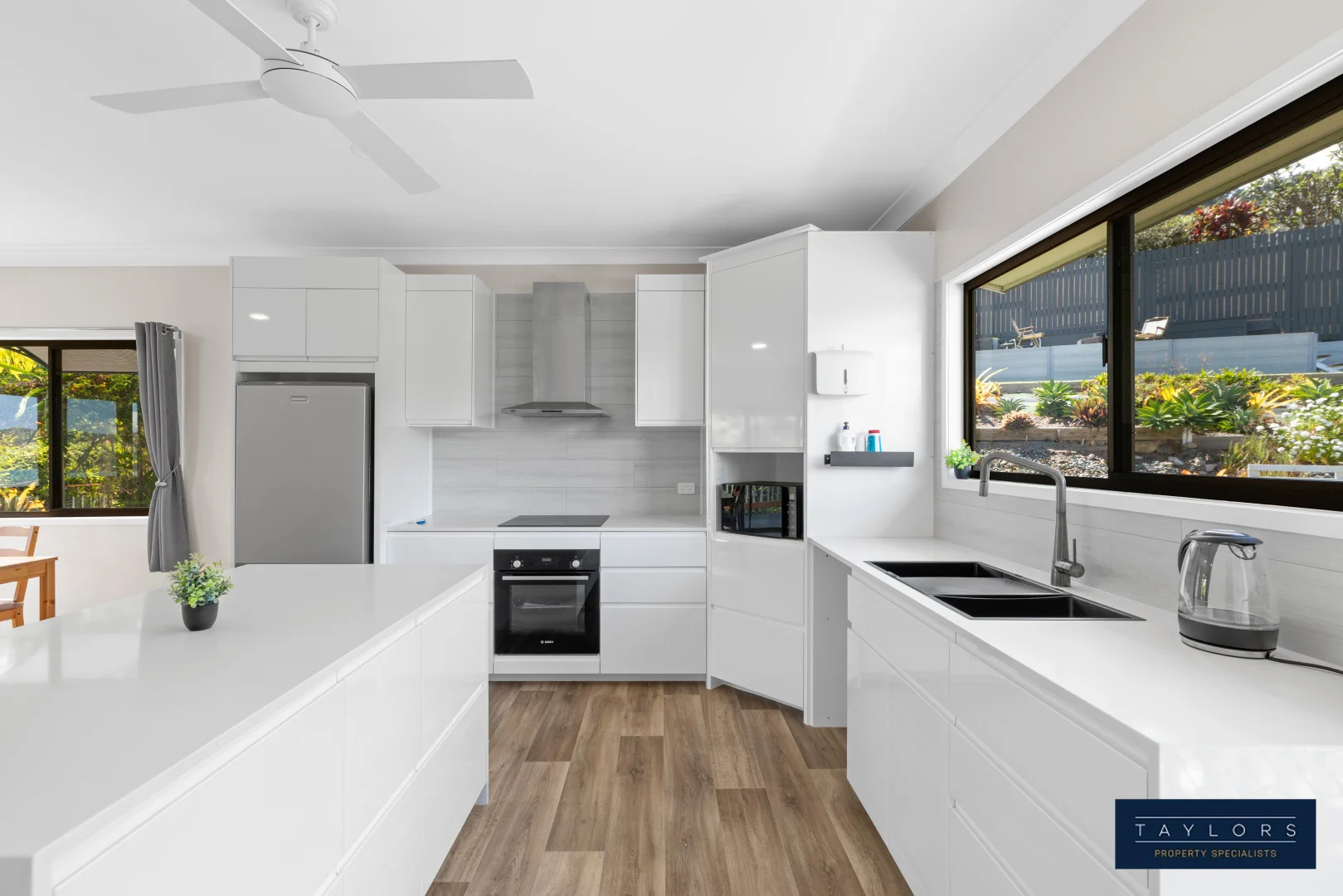 Additional image 3 of 4 Woodwark Crescent, Cannonvale QLD 4802