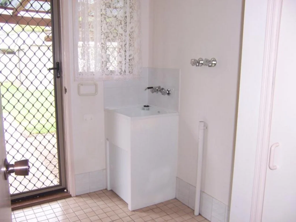 Additional image 9 of 38 White Street, Emerald QLD 4720
