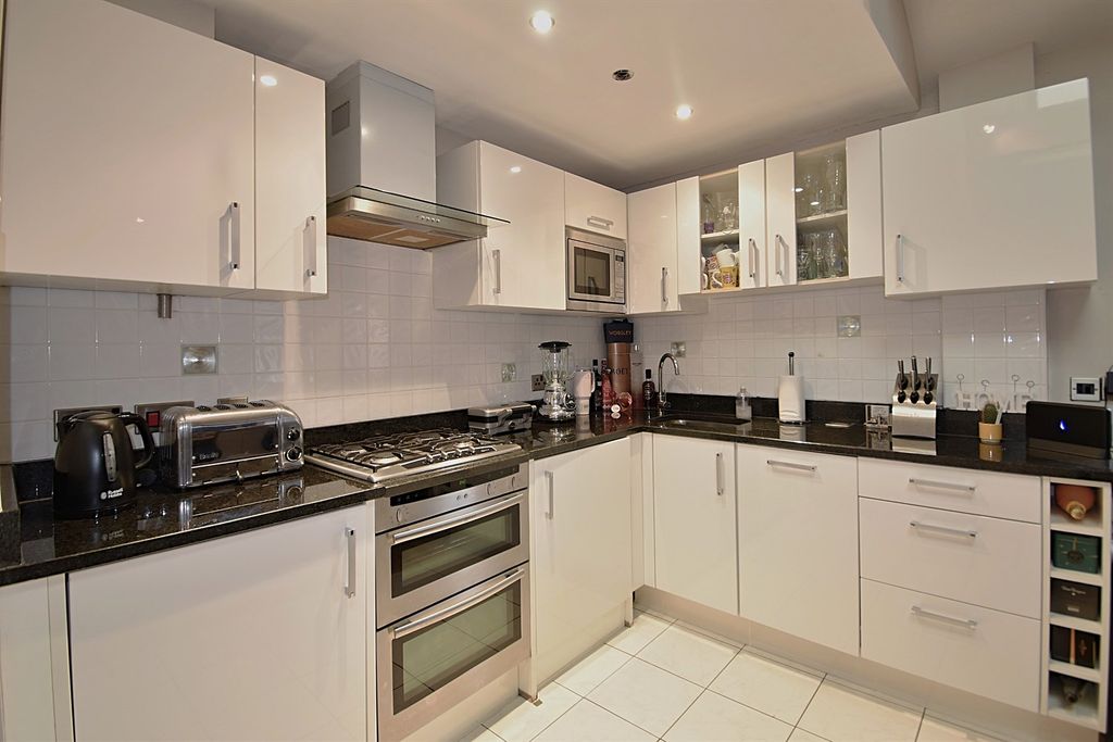 Additional image 5 of 2 bed flat for saleTyler Street, Alderley Edge SK9