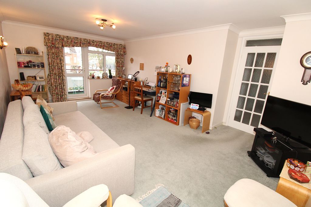 Additional image 2 of 2 bed flat for saleWoodmansterne Lane, Banstead SM7