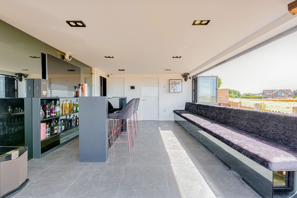 Additional image 40 of 5 bed detached house for saleHomestead Gardens, Hadleigh SS7