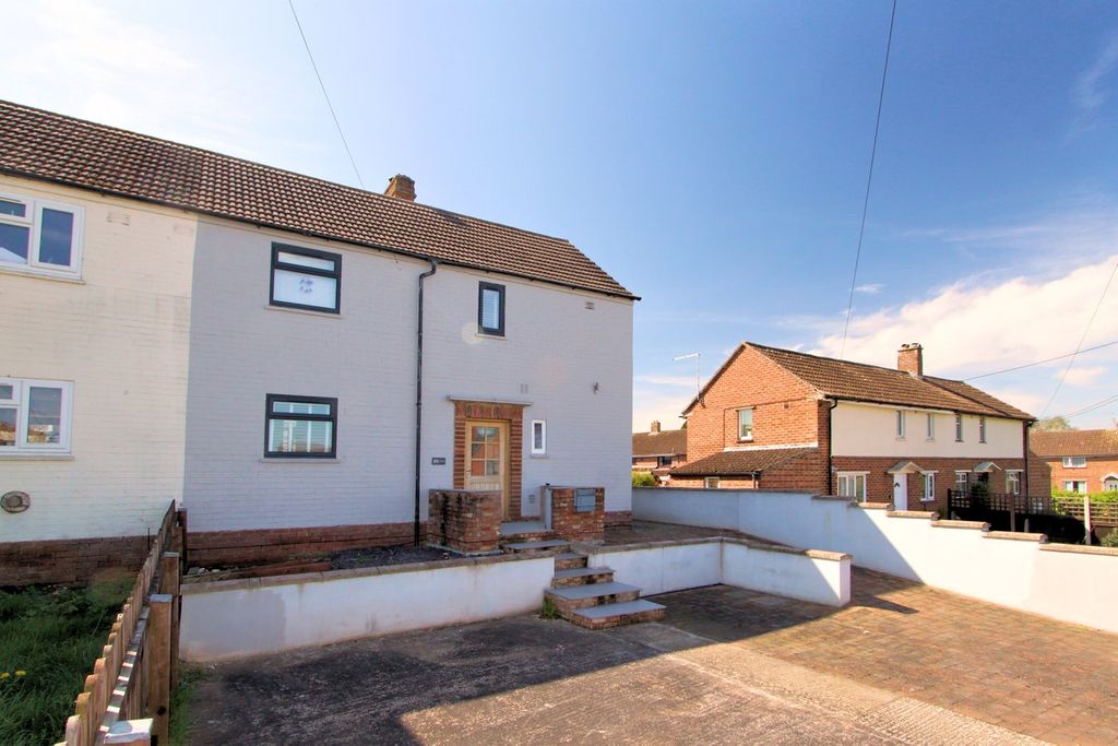 3 bed terraced house for saleLynch Road, Berkeley GL13
