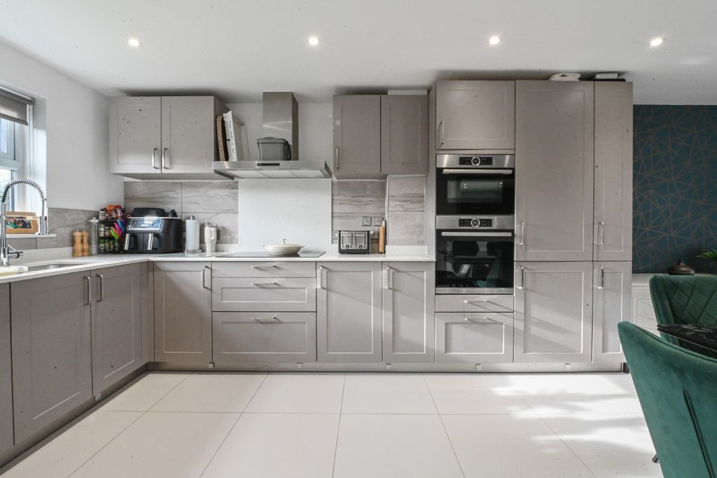5 bed detached house for saleHengist Drive, Aylesford ME20