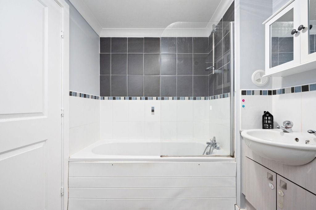 Additional image 8 of 2 bed flat for saleWhiteside Court, Bathgate, West Lothian EH48