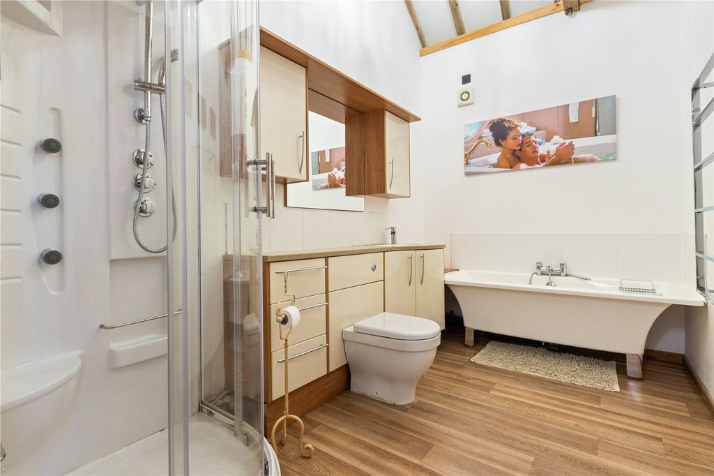Additional image 22 of 5 bed bungalow for saleLincoln Road, Welton Le Wold, Louth, Lincolnshire LN11