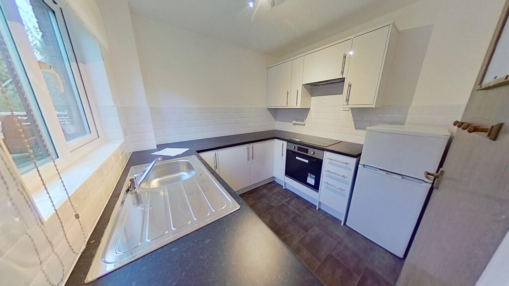 Tudor Close, Hatfield photo 2