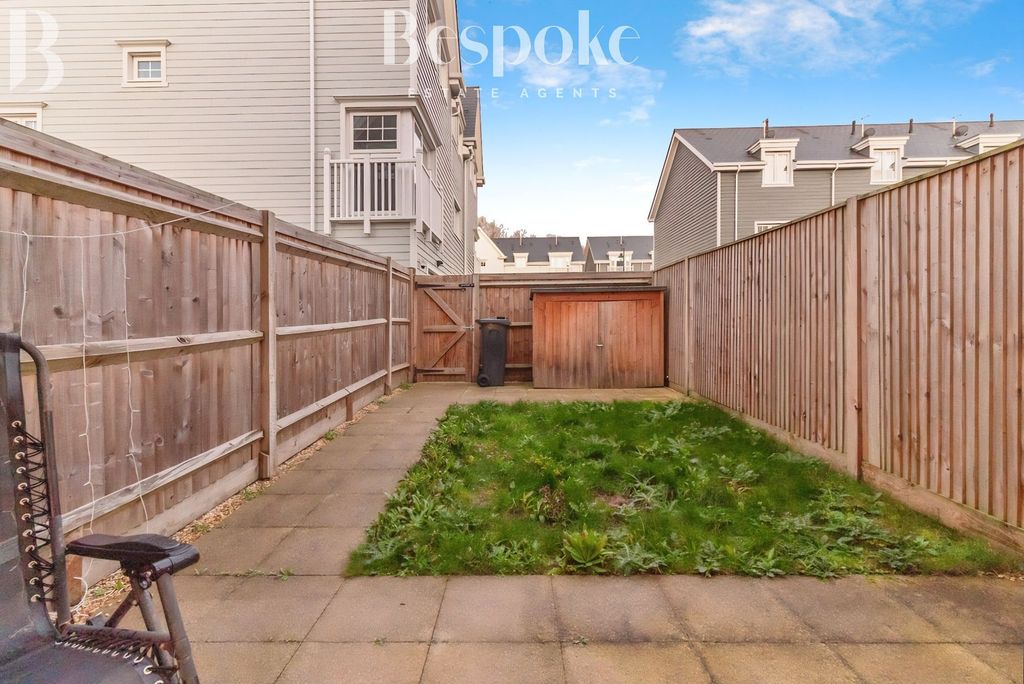 Additional image 24 of 4 bed terraced house for saleSunapee Road, Reading RG2
