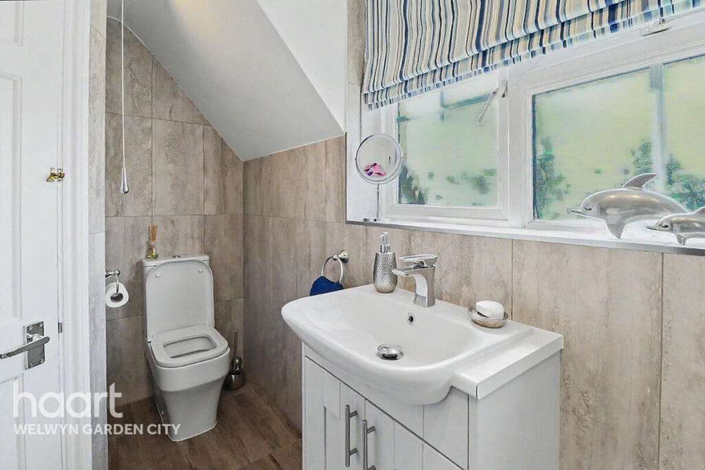 Additional image 19 of Knightsfield, Welwyn Garden City