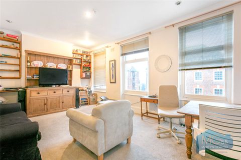 Avenue Mews, Muswell Hill, London N10