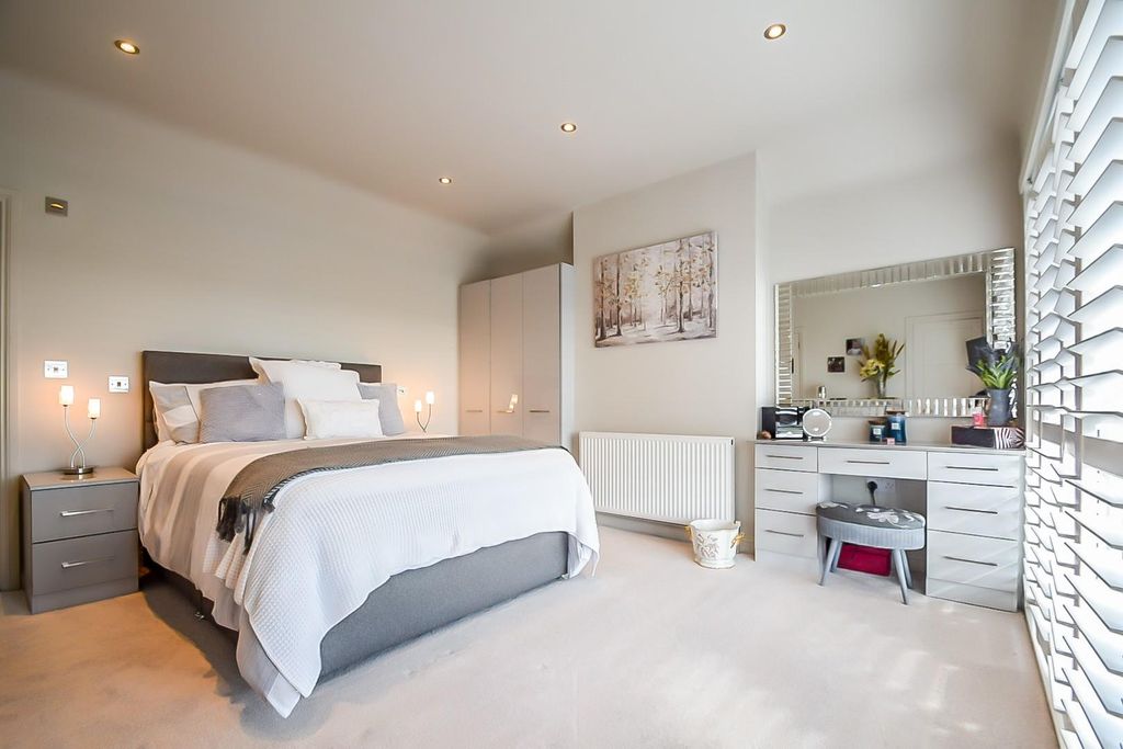 Additional image 22 of 4 bed detached house for saleSt. Marys Road, Benfleet SS7
