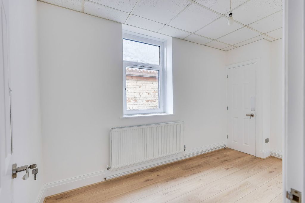 Additional image 12 of 1 bed flat for salePen-Y-Lan Road, Penylan, Cardiff CF23