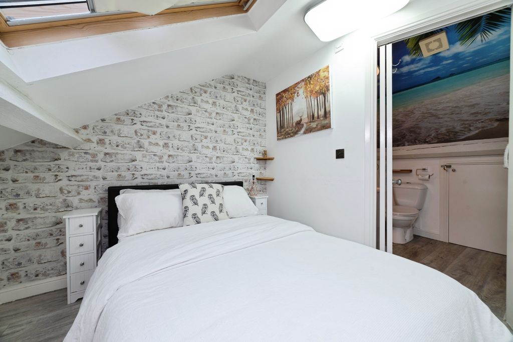 Additional image 6 of 1 bed flat for saleWalkergate, Beverley HU17