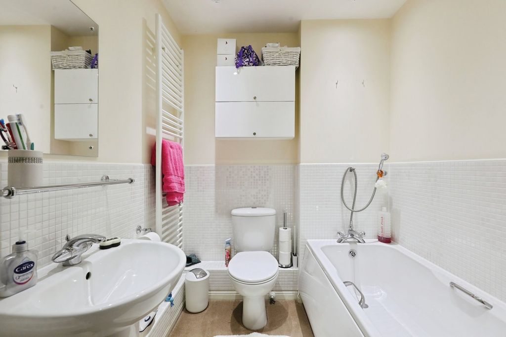 Additional image 14 of 2 bed flat for saleBritannia Road, Banbury OX16