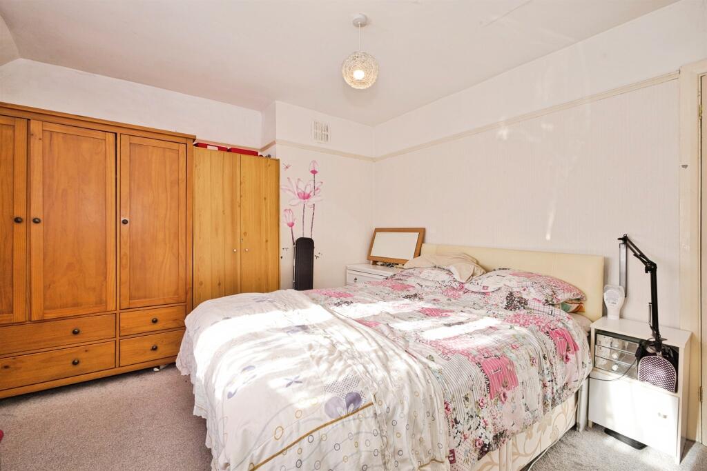 Additional image 5 of Grass Royal, YEOVIL