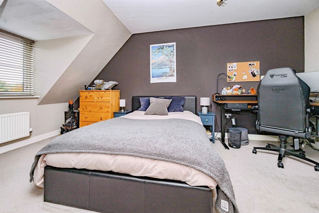 Additional image 15 of 4 bed semi-detached house for saleSouth Way, Abbots Langley WD5
