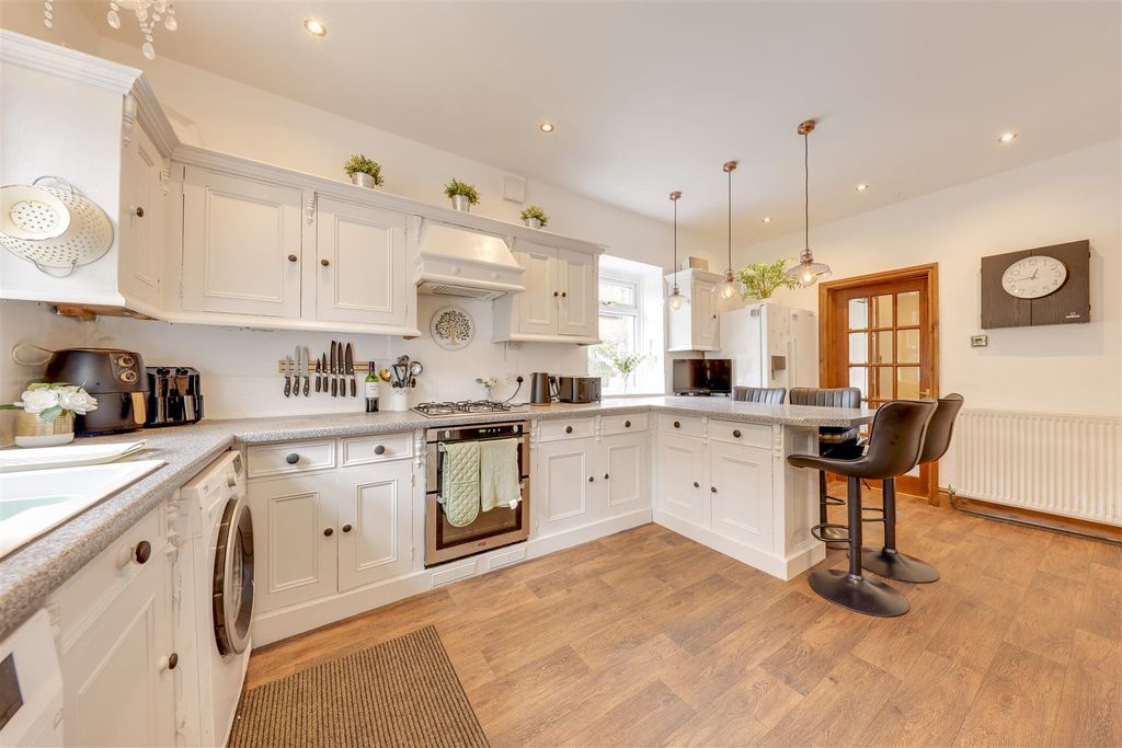 Additional image 13 of 5 bed semi-detached house for saleKimberley Street, Bacup, Rossendale OL13