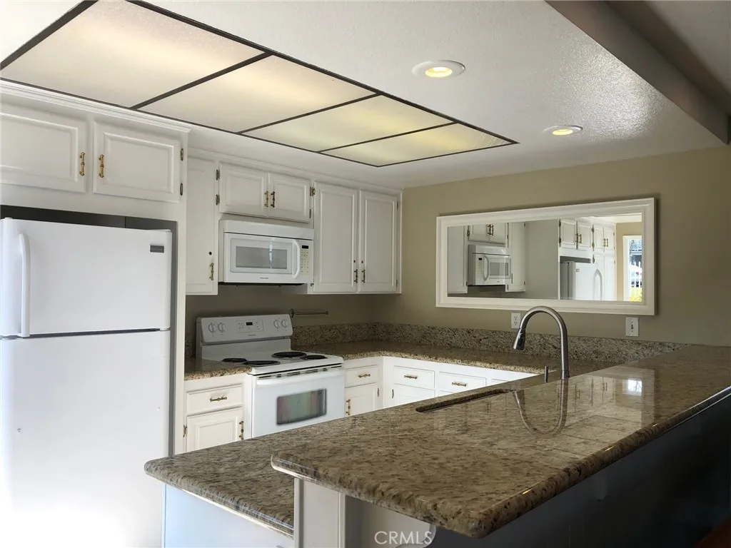 Additional image 38 of 510 Stoneham Court Unit 102, Long Beach, CA 90803