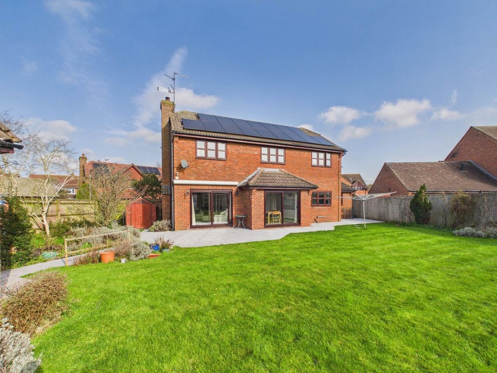 Additional image 20 of 5 bed detached house for saleWilliam Burt Close, Weston Turville HP22