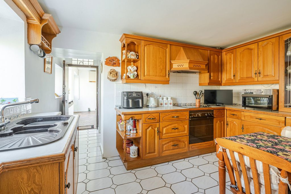 Additional image 7 of 4 bed link detached house for saleKings Terrace, Didmarton GL9