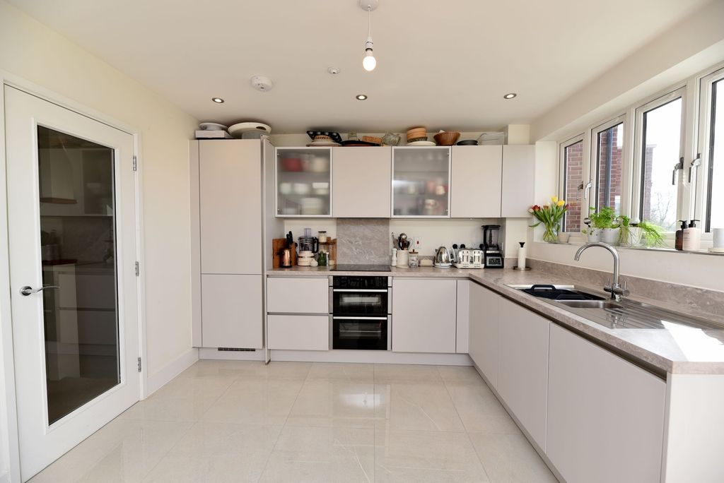 Additional image 4 of 4 bed semi-detached house for saleWharf Mews, Biggleswade SG18