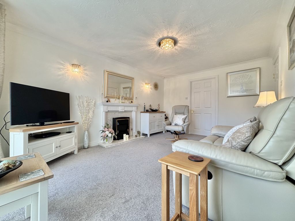 Additional image 3 of 2 bed flat for saleAshton Garden Court, St Andrews Road North, Lytham St Annes FY8