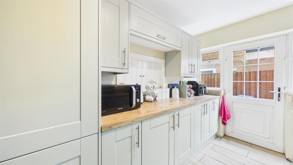 Additional image 9 of Foxlea Road, Halesowen
