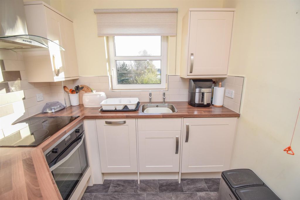 Additional image 10 of 2 bed flat for saleFlat 62, Clachnaharry Court, Inverness IV3