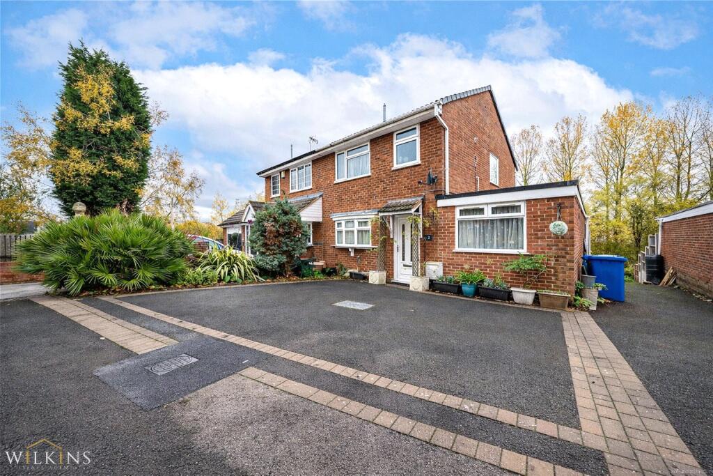 Grange Close, Two Gates, Tamworth, B77