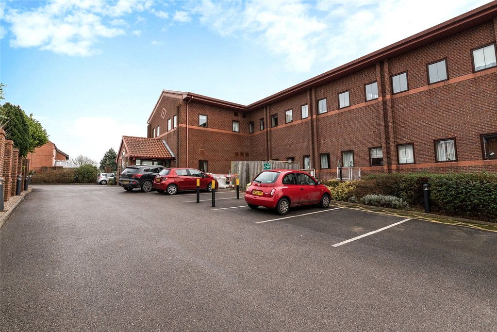 2 bed flat for saleSpringwood Gardens, Belper, Derbyshire DE56
