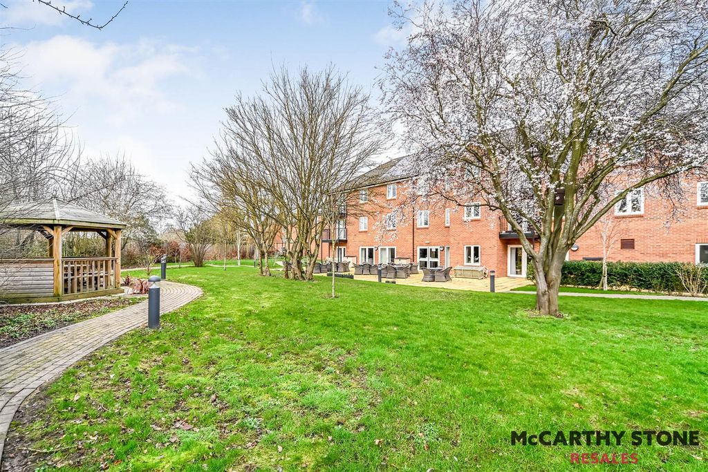 Additional image 17 of 2 bed flat for saleOakhill Place, High View, Bedford, Bedfordshire MK41