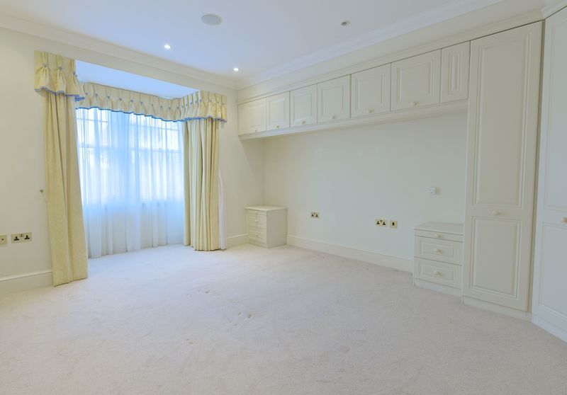 Additional image 8 of 3 bed flat for saleAlderwood Mews, Barnet EN4