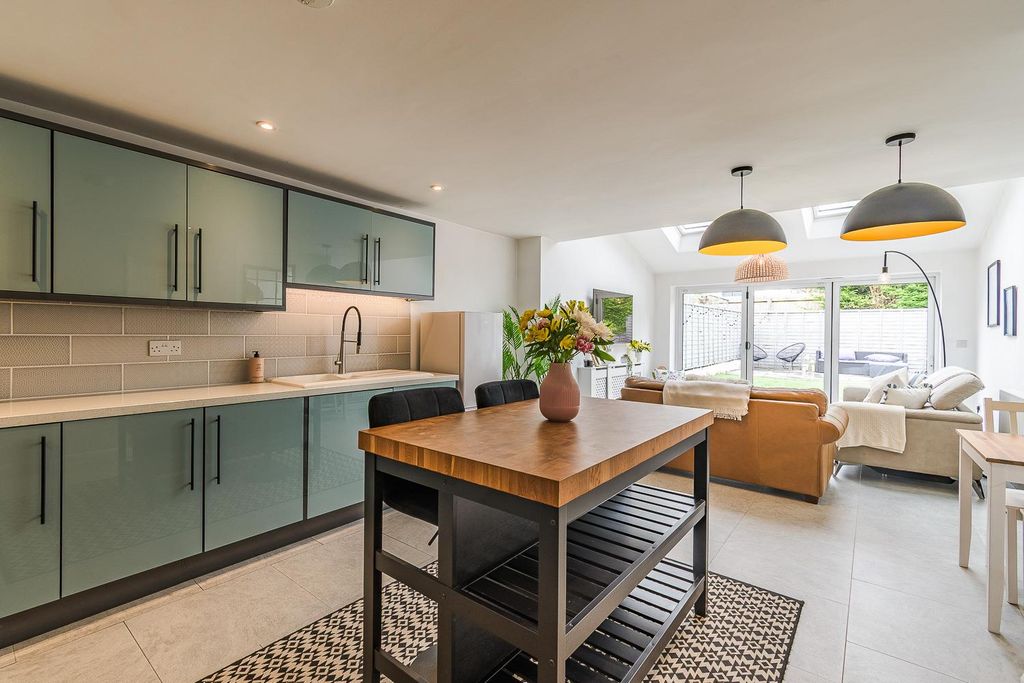 Additional image 3 of 4 bed terraced house for saleMarine Drive, Barry CF62