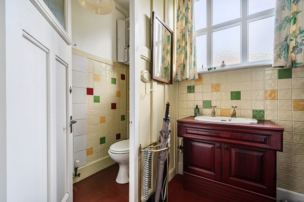 Additional image 10 of 6 bed semi-detached house for saleShinfield Road, Reading, Berkshire RG2