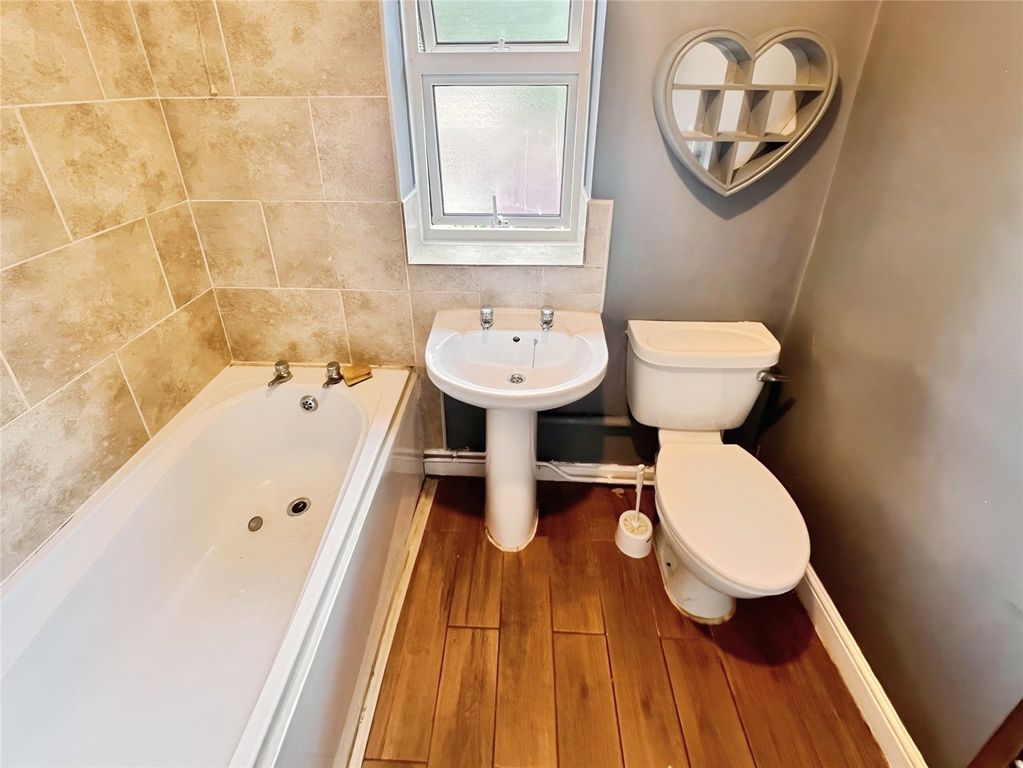 Additional image 7 of 2 bed maisonette for saleManor Crescent, Burton-On-Trent, Staffordshire DE15