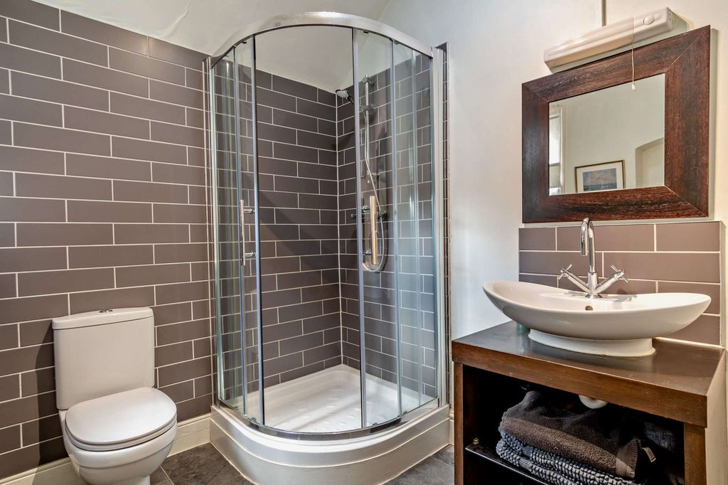 Additional image 22 of 5 bed property for saleOxford Road, Banbury OX16