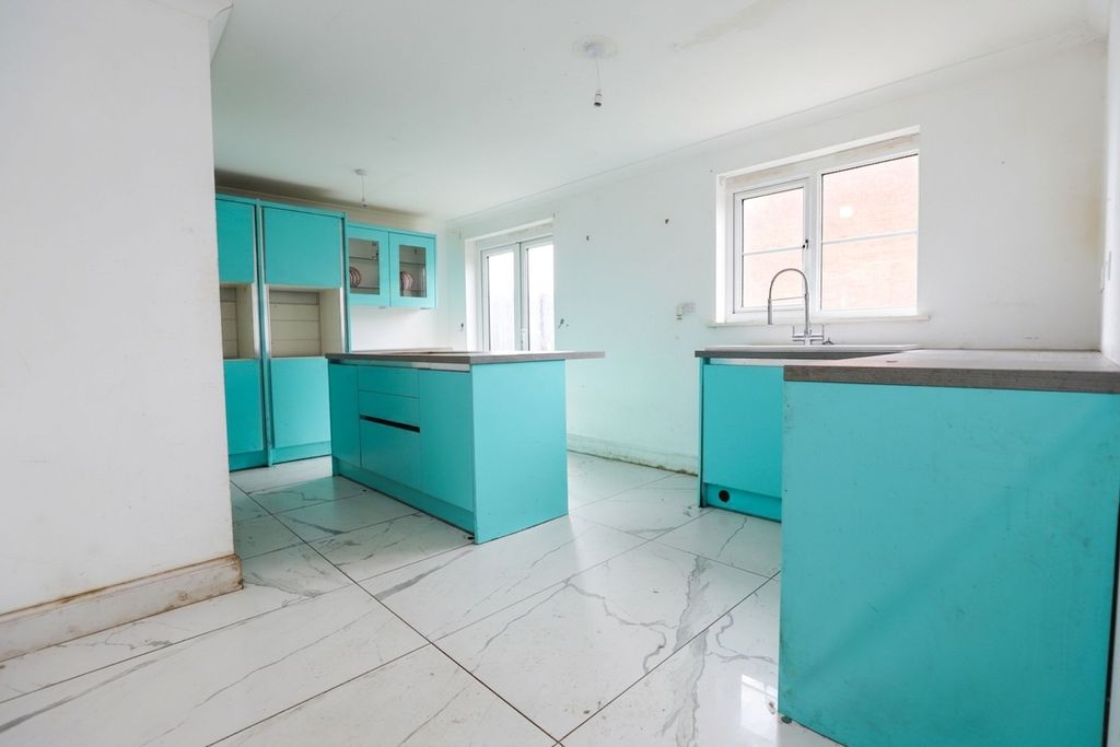 Additional image 9 of 5 bed detached house for saleLinkwood Road, Airdrie ML6