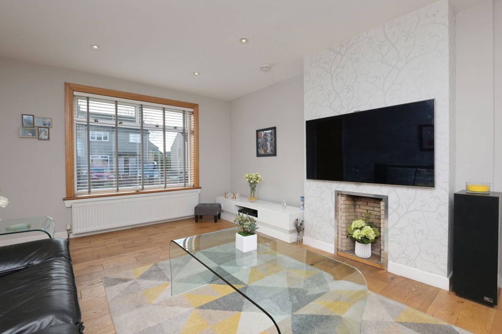 Additional image 3 of 3 bed terraced house for saleStewart Gardens, Currie, Edinburgh EH14