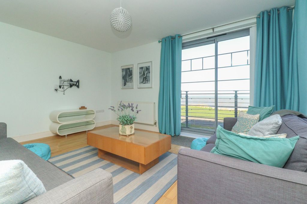 Additional image 6 of 2 bed flat for saleThe Parade, Birchington, Kent CT7