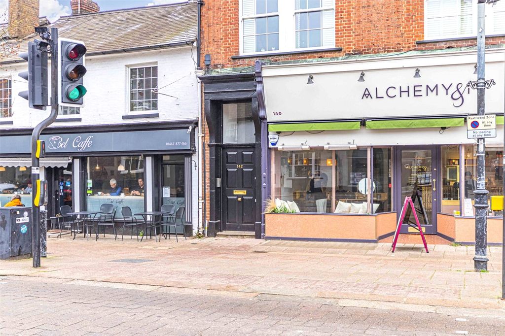 Additional image 16 of 2 bed flat for saleHigh Street, Berkhamsted, Hertfordshire HP4