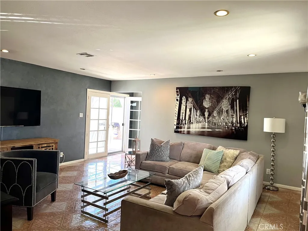 Additional image 38 of 13708 Carfax Ave, Bellflower, CA 90706