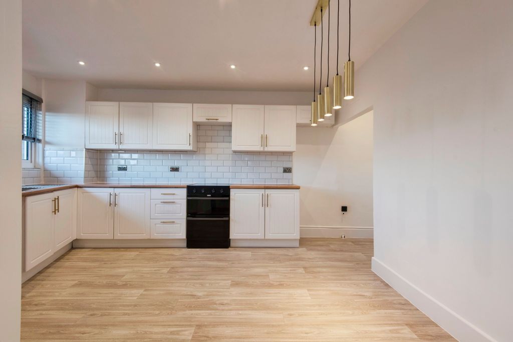 Additional image 3 of 2 bed maisonette for saleWestern Way, Letchworth Garden City SG6